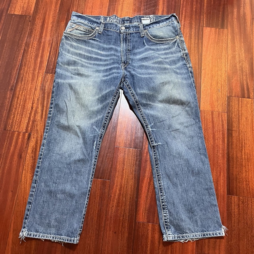 Ariat Jeans Mens 43x30 Blue Light Wash Fade M4 Low Rise Boot Cut Workwear READ